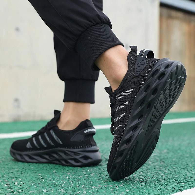 Breathable Men's Running Shoes Lightweight Men's Sports Shoes Non-slip Casual Sneakers Lace-up Comfortable Lining Walking Shoes