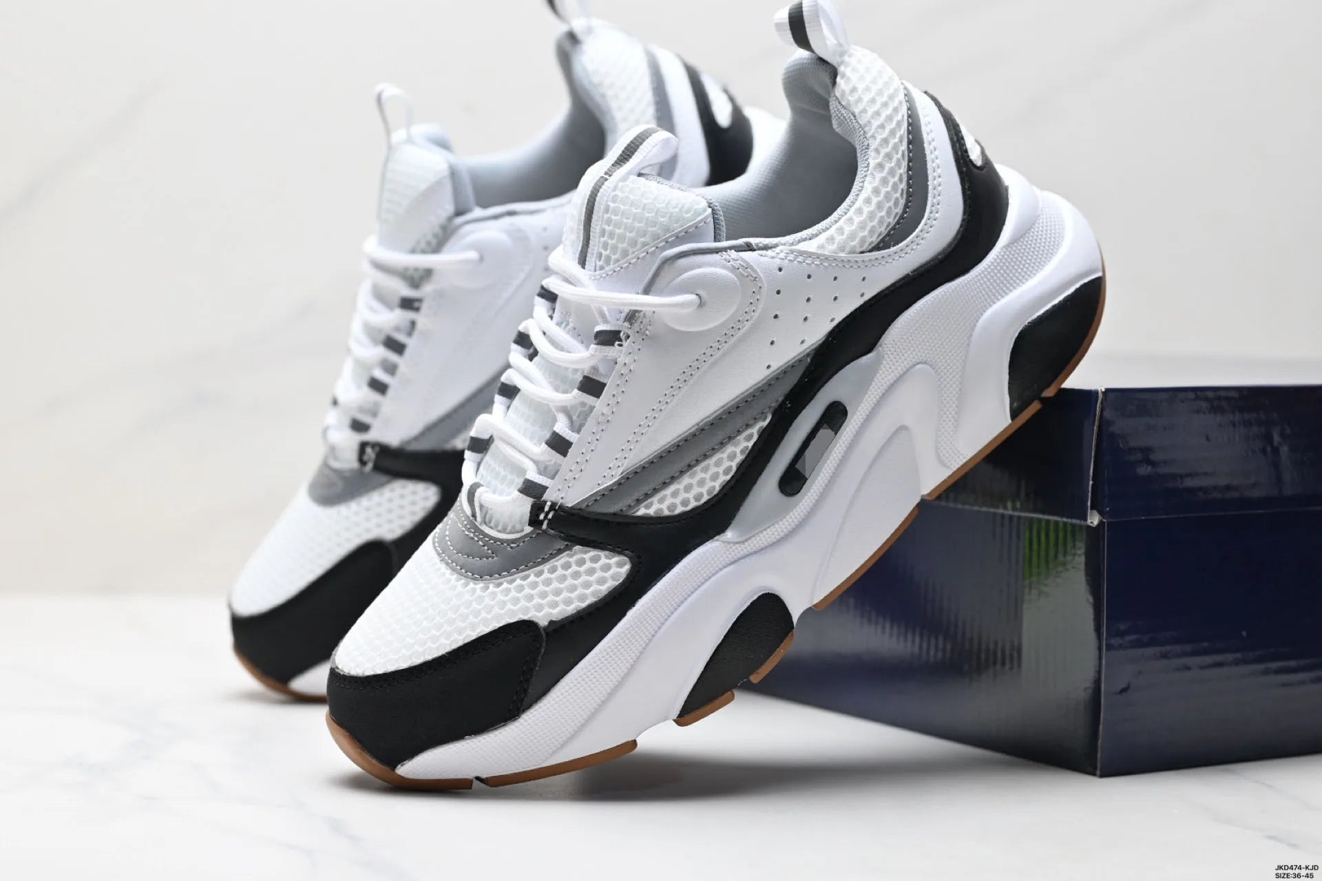 B22-31 Men's Shoes Summer Breathable Trendy Versatile Casual White Sneakers Youth Non-Slip Sports Thick-Soled White Shoes b22